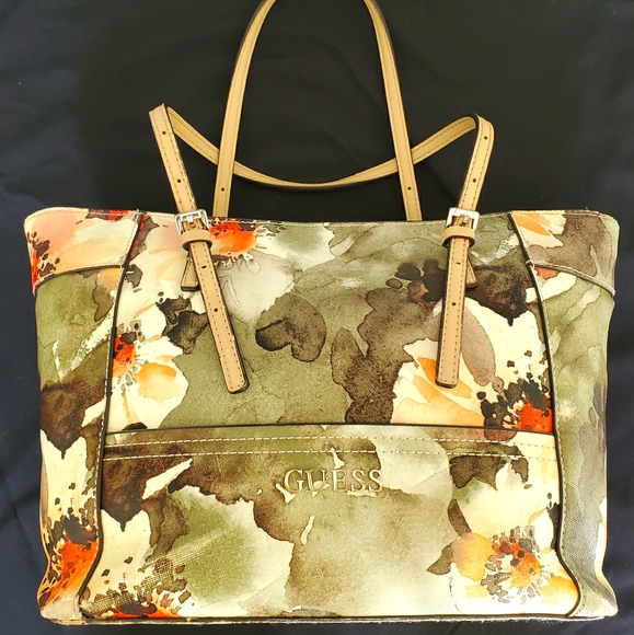 Guess Purse and Wallet - Picture 1 of 7